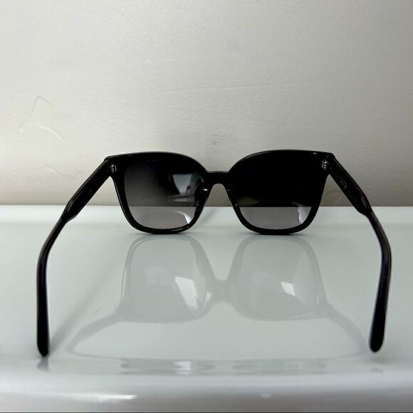 NWOT Bottega Venetta Sunglasses unisex. Grey/smoke. 100% authentic designer. - Picture 4 of 16